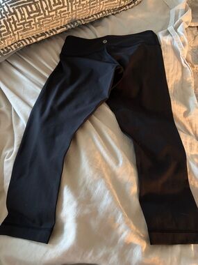 Lululemon Black Cropped Leggings Size 4